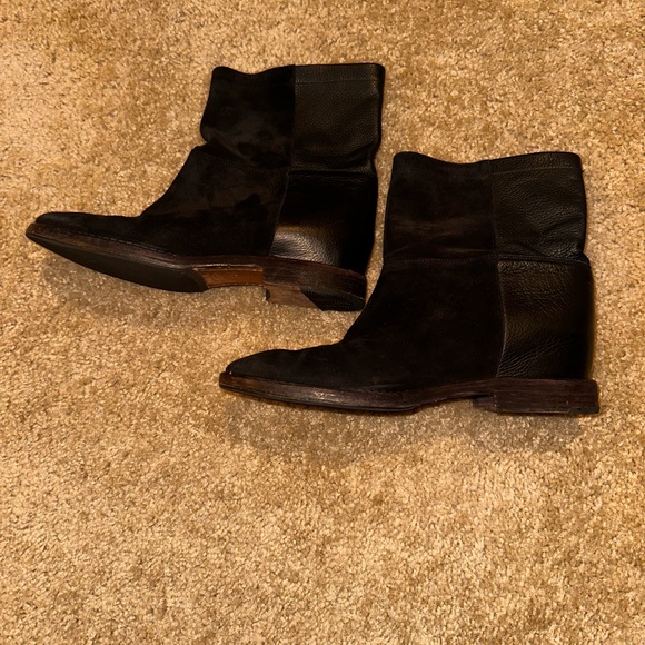 VINCE Women’s Grayson Suede Leather Ankle Boots Concealed Wedge Italy US9 EU39 - Picture 3 of 8